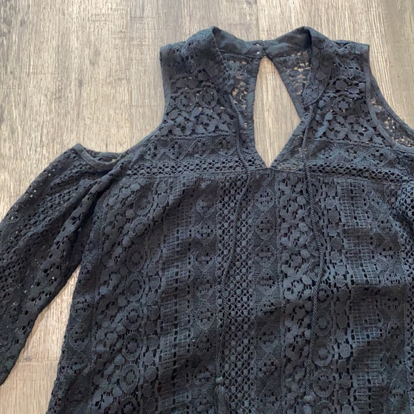 Dressy Black Laced Long Sleeve - Picture 2 of 4
